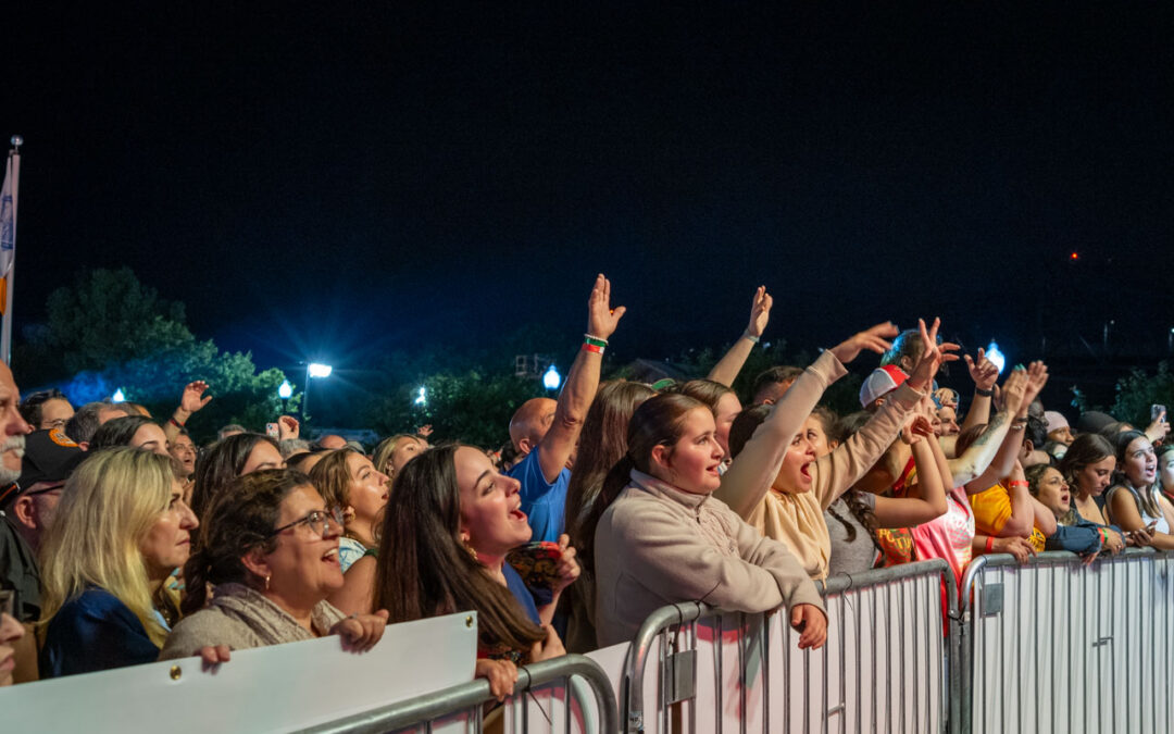 Momentos festivos em Fall River 2025