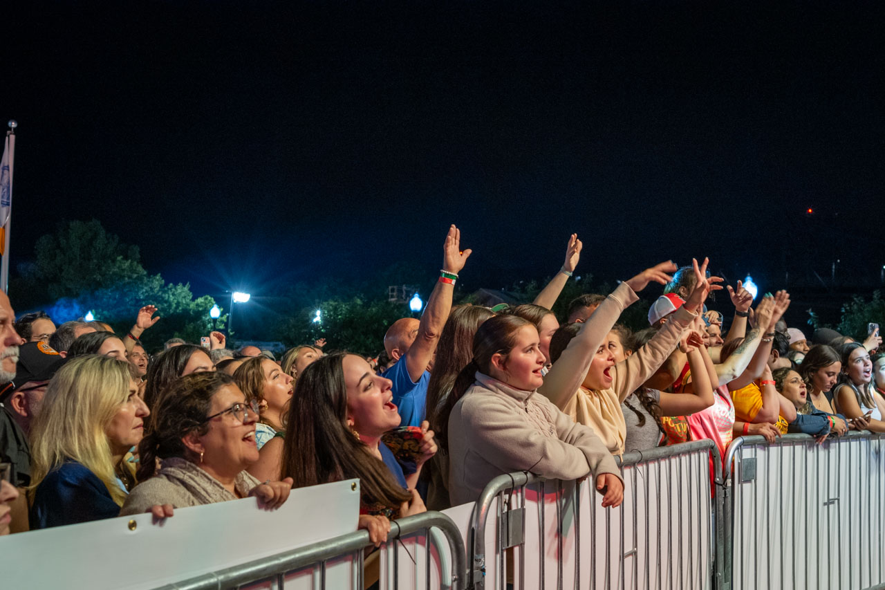 Momentos festivos em Fall River 2025