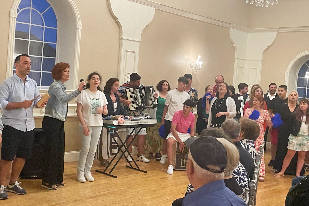 Novo livro de Roberto Medeiros, lançado em New Bedford