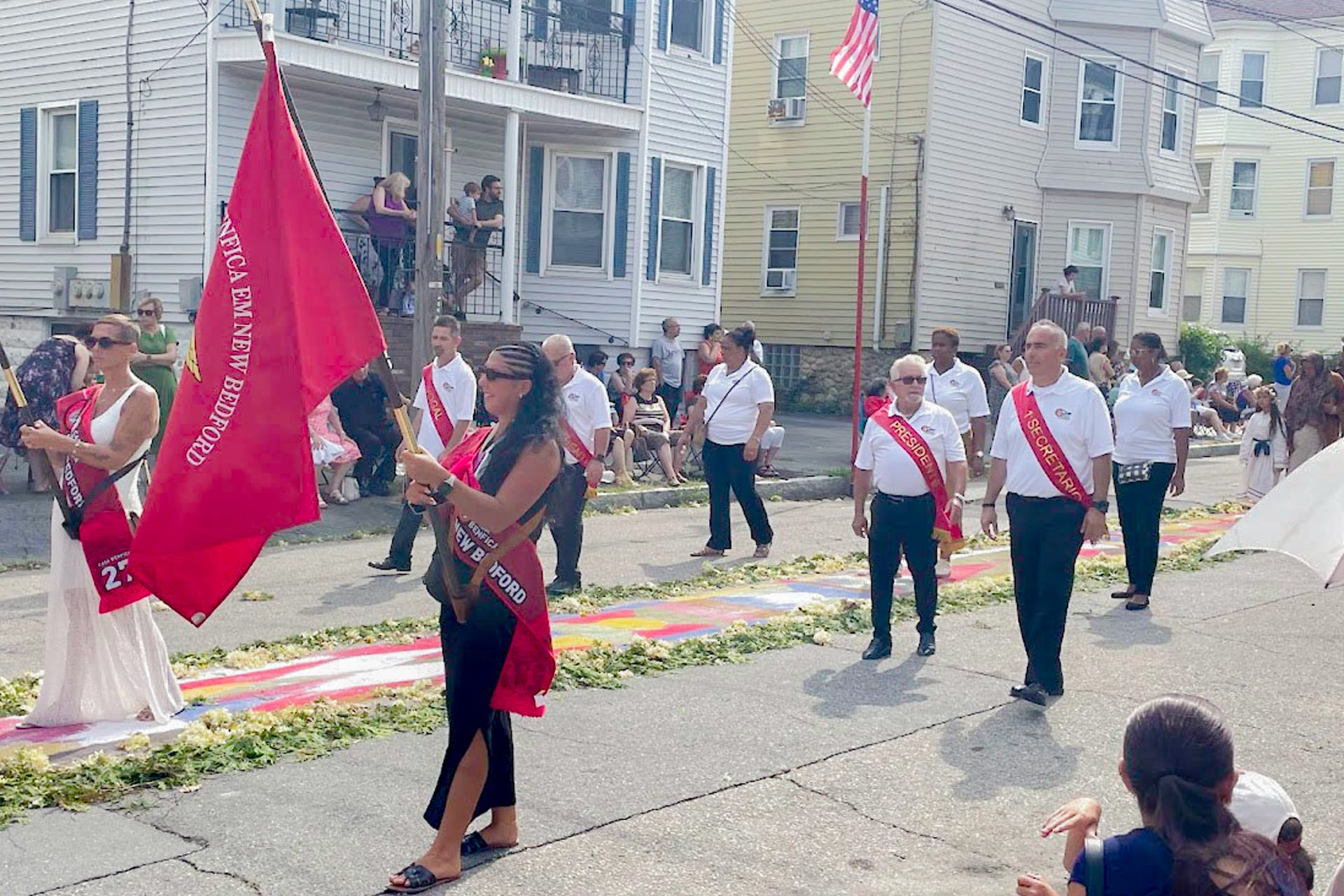 Festa do Senhor da Pedra: uma tradição que perdure há 96 anos em New Bedford: Figuras bíblicas fazem da procissão única