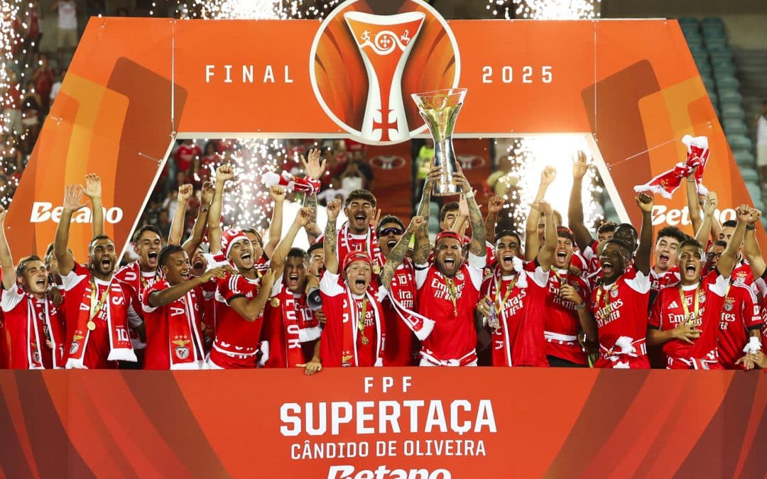 Benfica vence Sporting e conquista Supertaça pela 10.ª vez