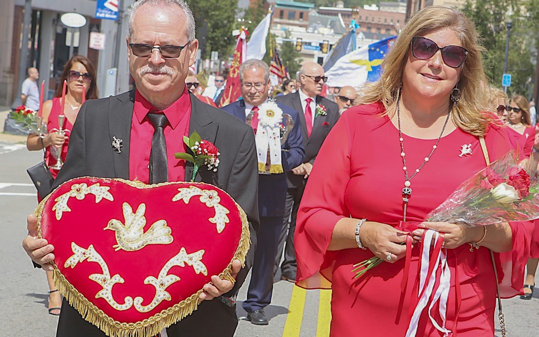A centenária União Portuguesa Beneficente criou a Irmandade do Divino Espírito Santo em 2004