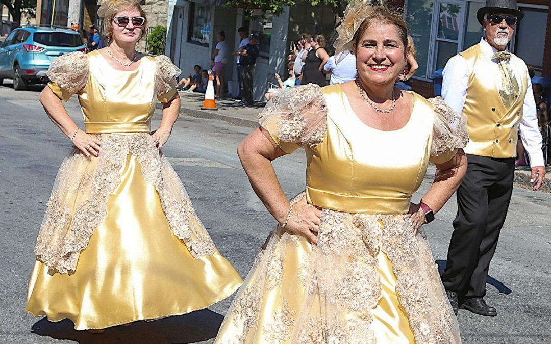 Marchas da União Portuguesa Beneficente nas Grandes Festas em Fall River