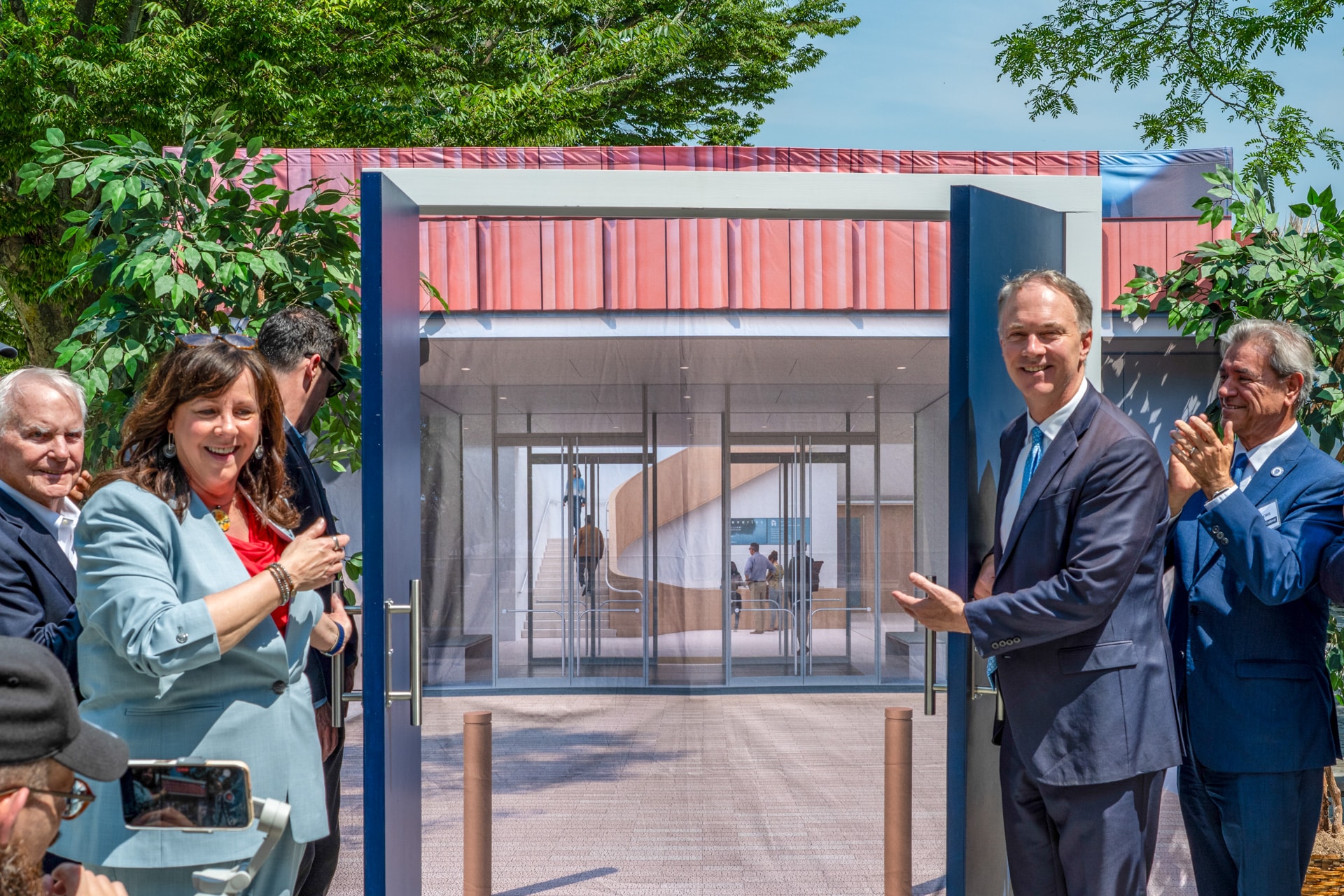 New Bedford Whaling Museum celebrou o lançamento da fase pública da Campanha de Expansão “Open Doors”