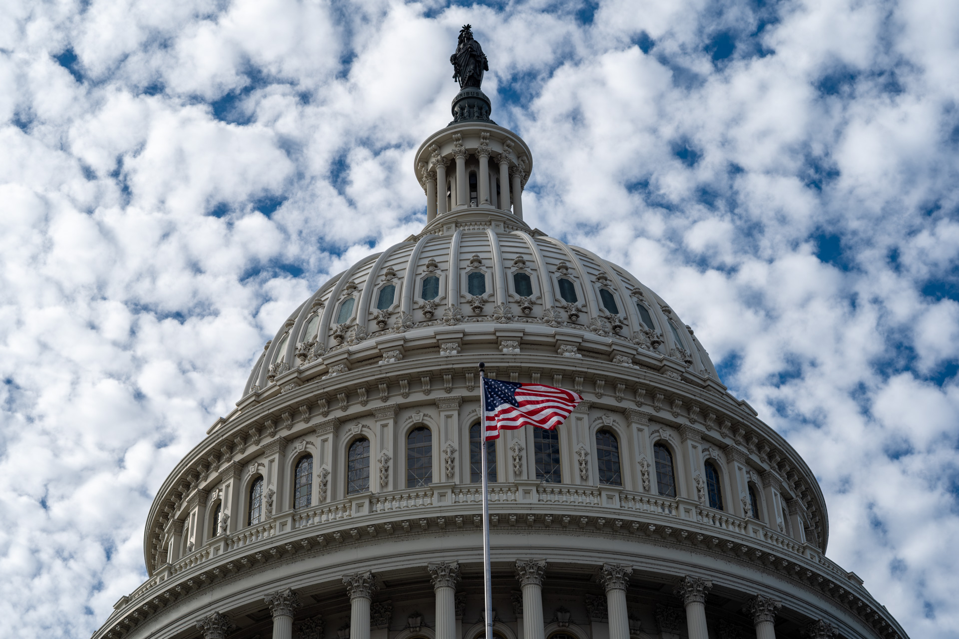 Notícias, Comunidades