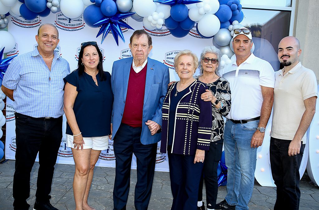 Celebração do 60.º Aniversário da  S&F Concrete Contractors com família e amigos