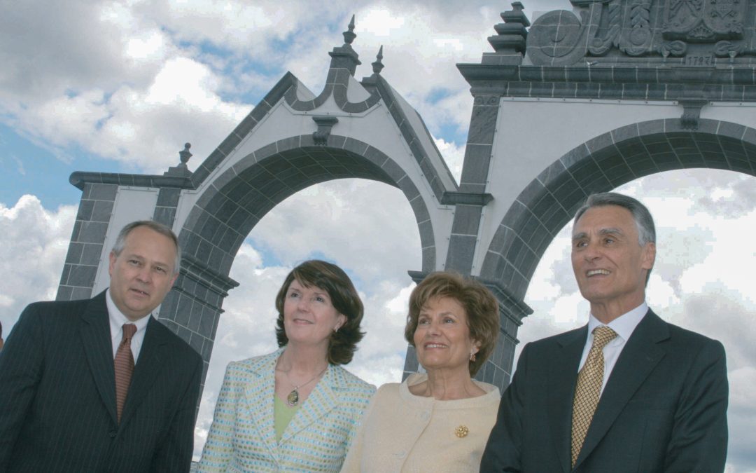 Fall River e Ponta Delgada, geminação simbolizada nas Portas da Cidade