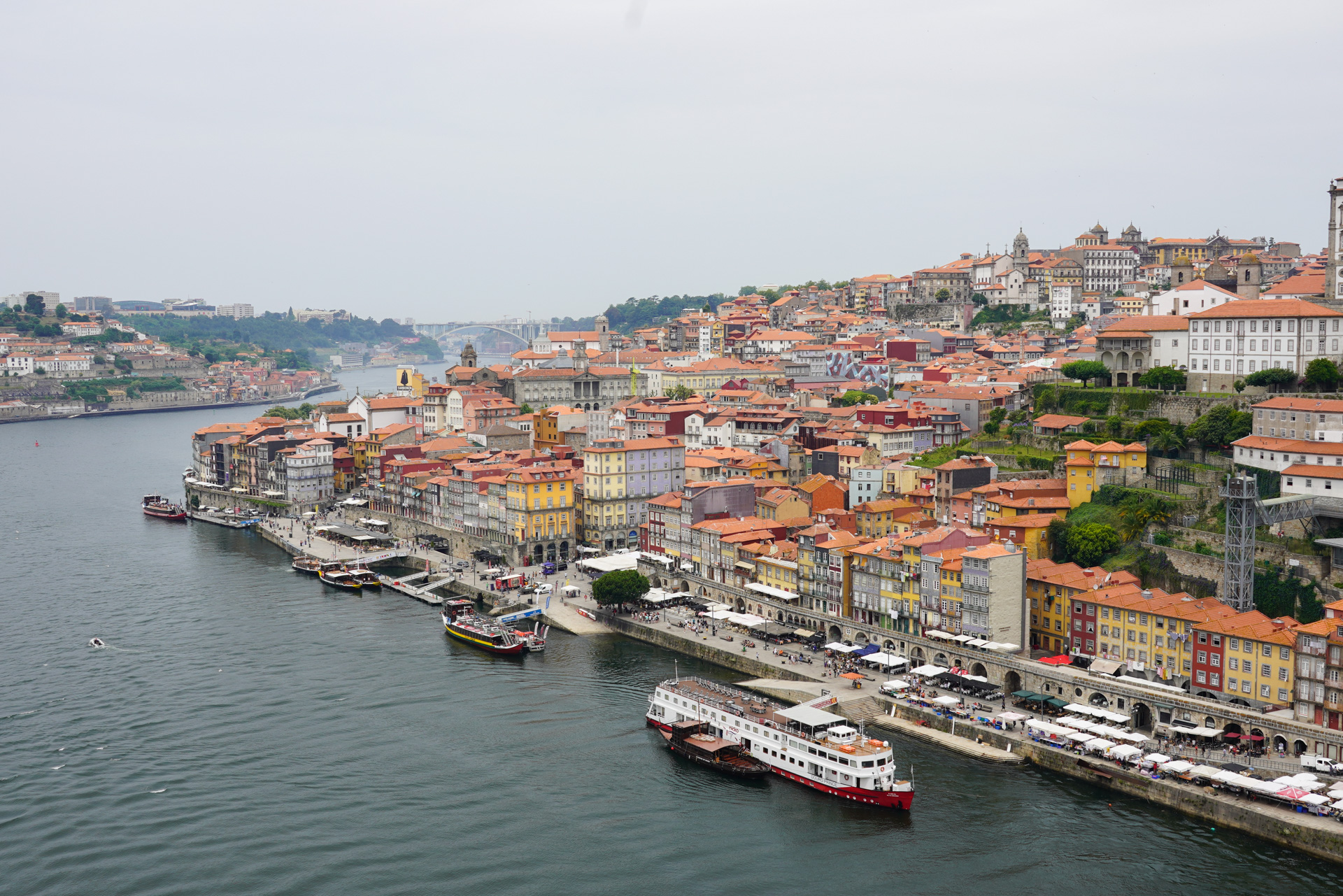 Títulos dos jornais de 8 de dezembro de 2025