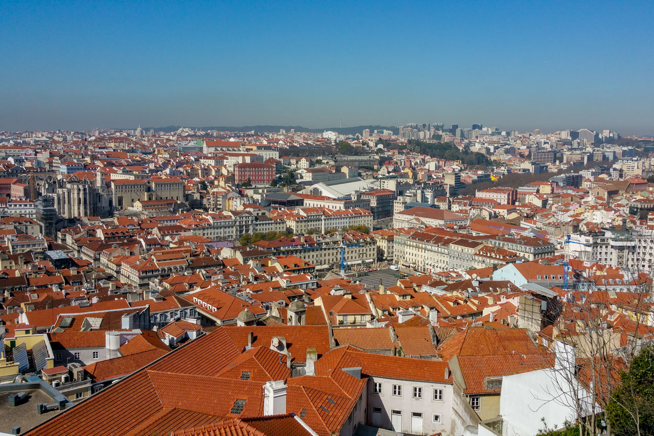 Títulos dos jornais do dia 7 de dezembro de 2025