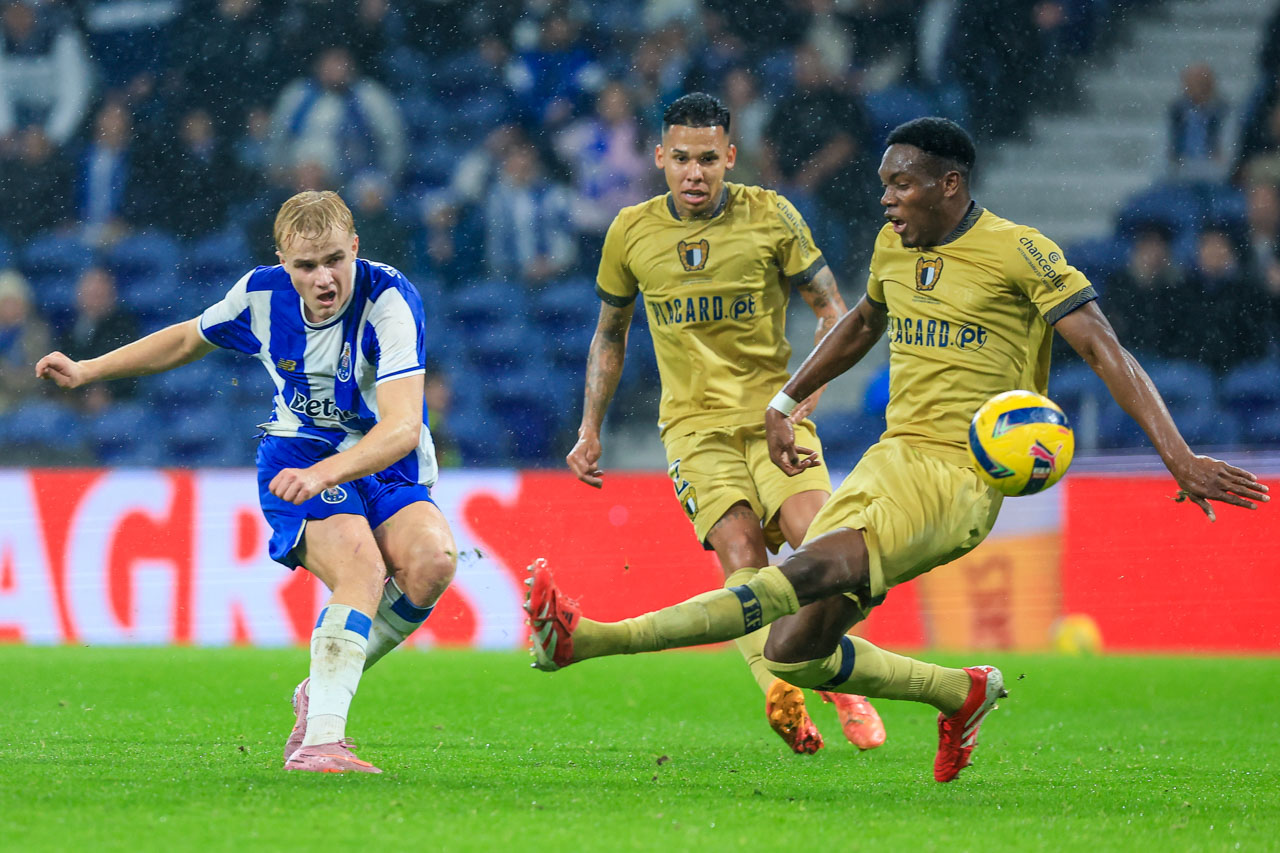 FC Porto bate Famalicão e assegura ‘clássico’ nos ‘quartos’ da Taça
