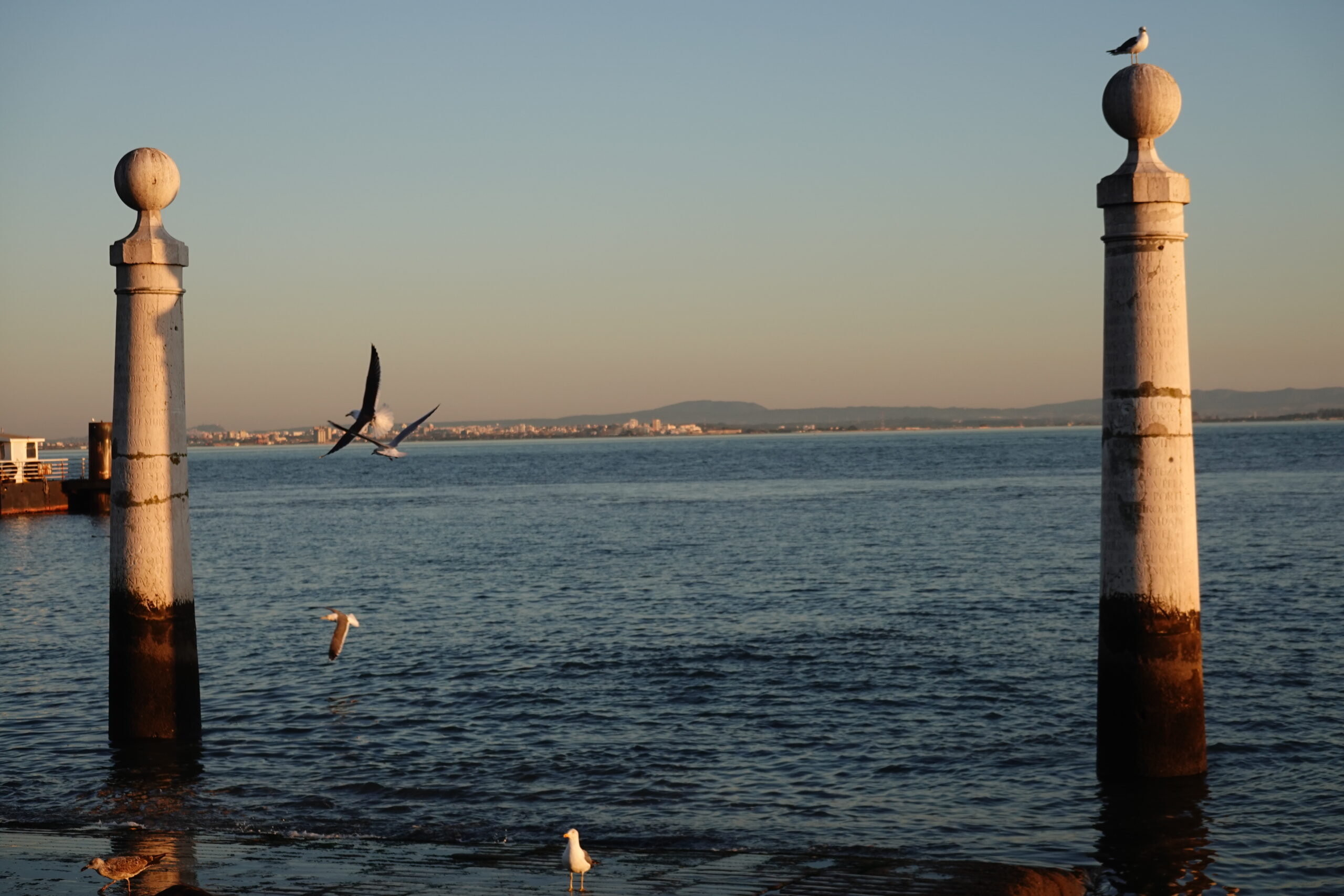 Títulos dos jornais do dia 12 de dezembro, 2025