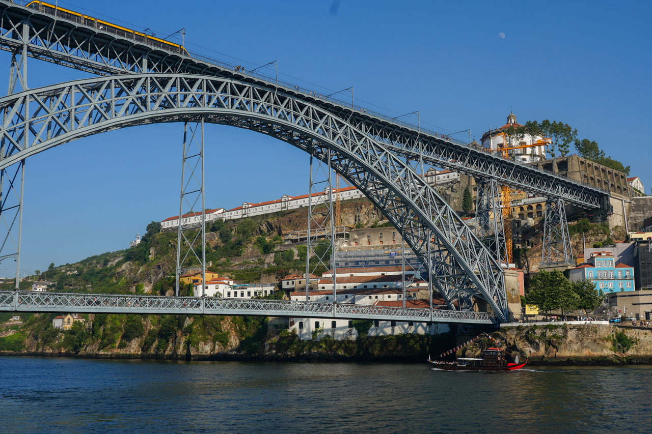 Títulos dos jornais do dia 21 de dezembro de 2025
