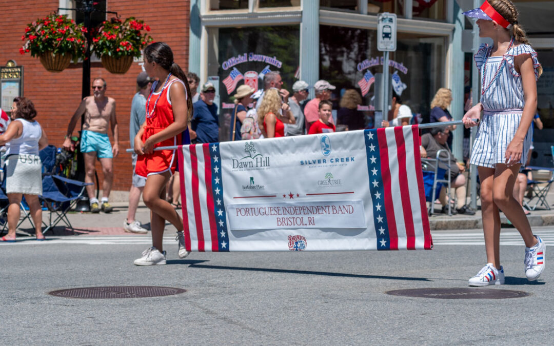 A parada do 4 de julho em Bristol, RI realiza-se há 241 anos