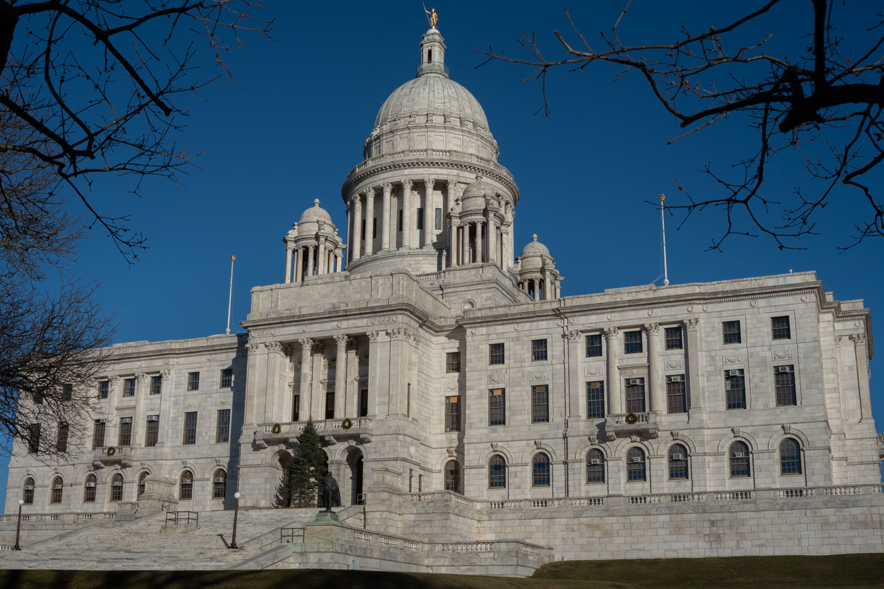 Novas leis que entram em vigor em Rhode Island e Massachusetts em 2026