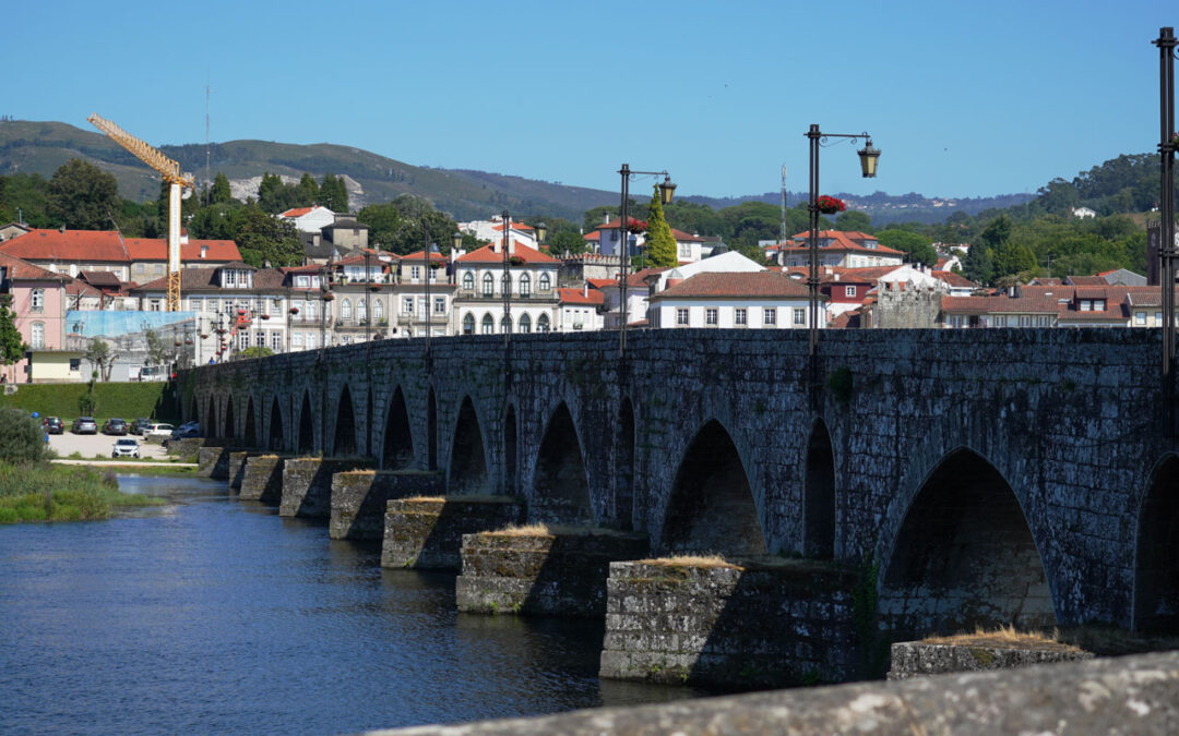 Títulos dos jornais de hoje, 16 jan 2026