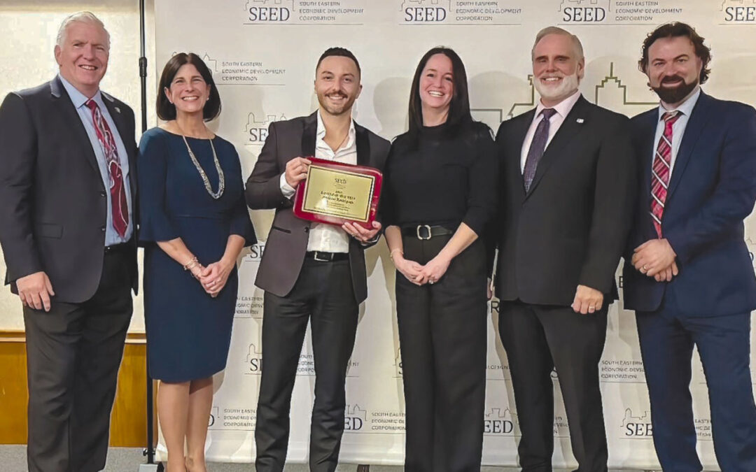 Andrew Rodrigues, do Bristol County Savings Bank nomeado “banqueiro do ano” pela SEED Corporation