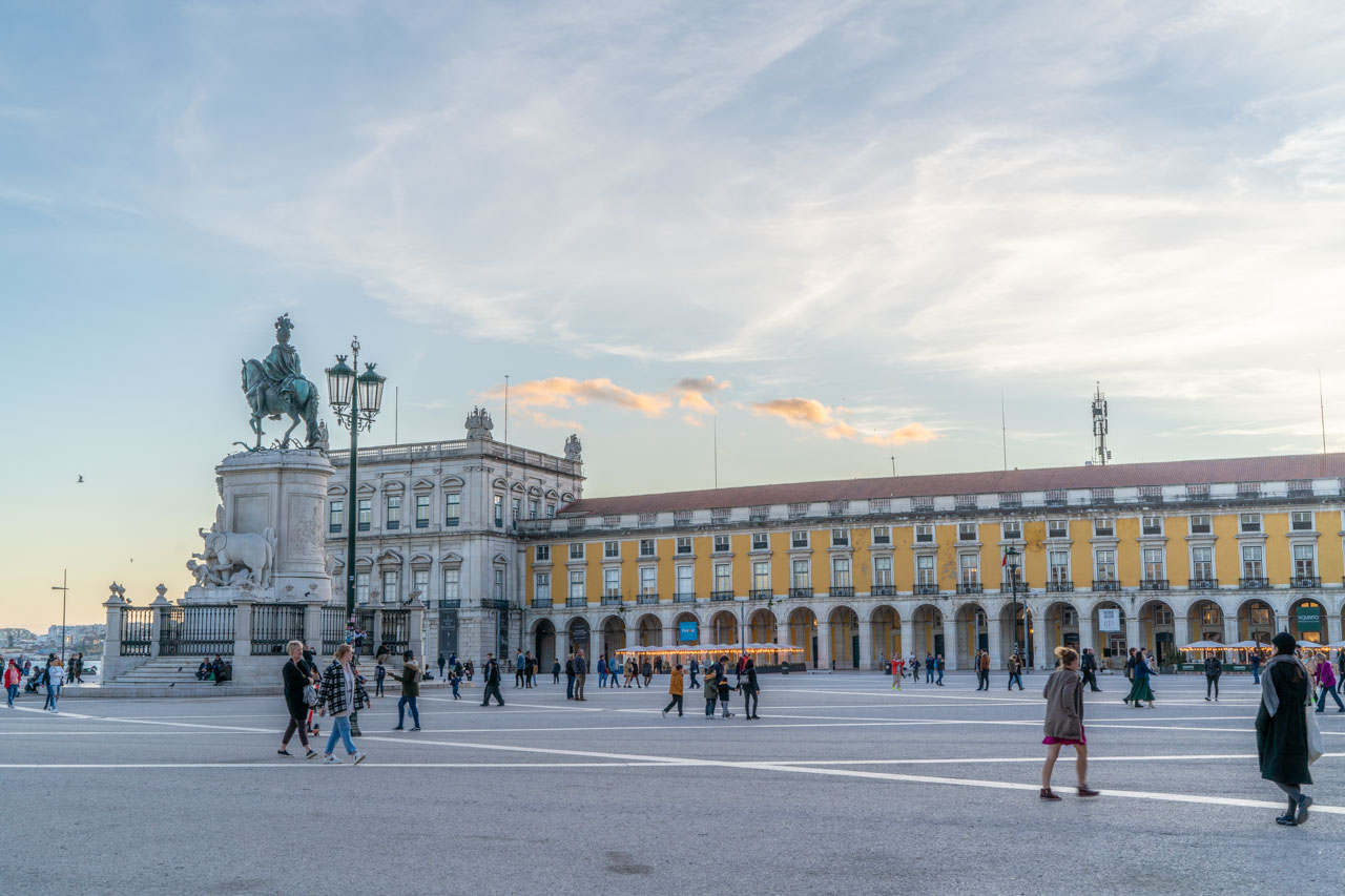 Títulos dos jornais de hoje, 23 jan 2026