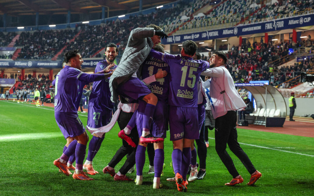 Sporting de Braga bate Benfica e marca inédito dérbi minhoto para a final da Taça da Liga