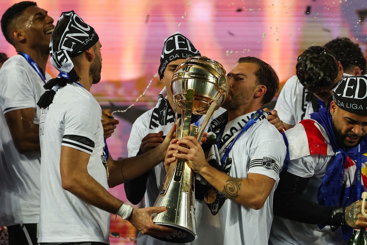 Títulos dos jornais do dia 11 de janeiro de 2026