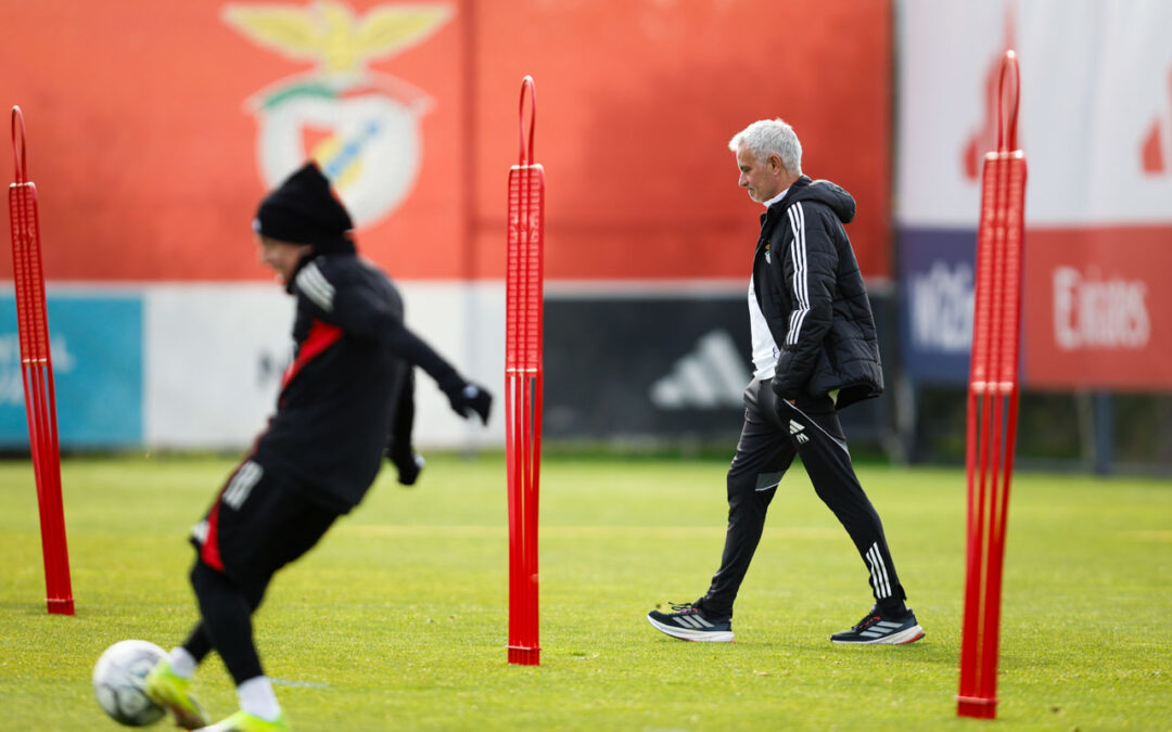 Benfica perde com Juventus e apuramento é uma ‘miragem’