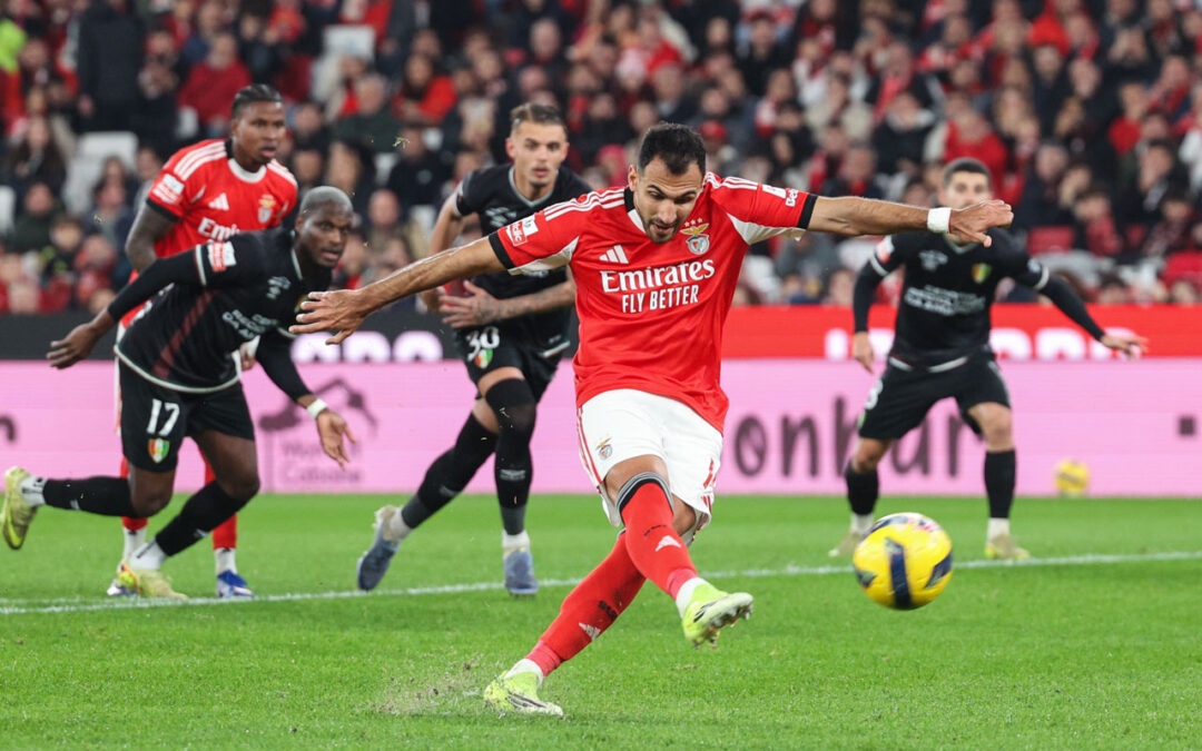 Pavlidis abre caminho para Sidny Cabral e ‘miúdos’ brilharem na Luz