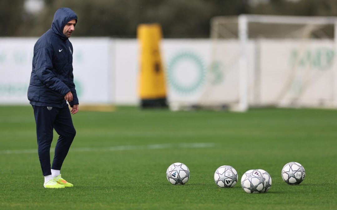 Rui Borges diz que qualquer avançado do Sporting pode jogar a ponta de lança