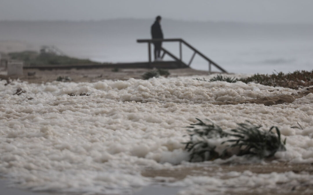 Mau tempo na Costa da Caparica