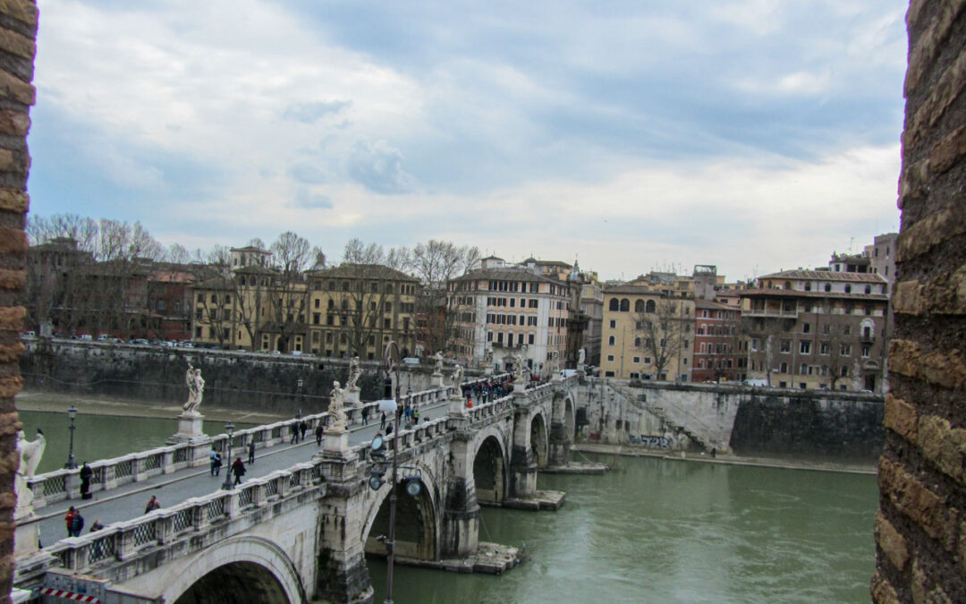 Valentino “gigante da moda” morre aos 93 anos