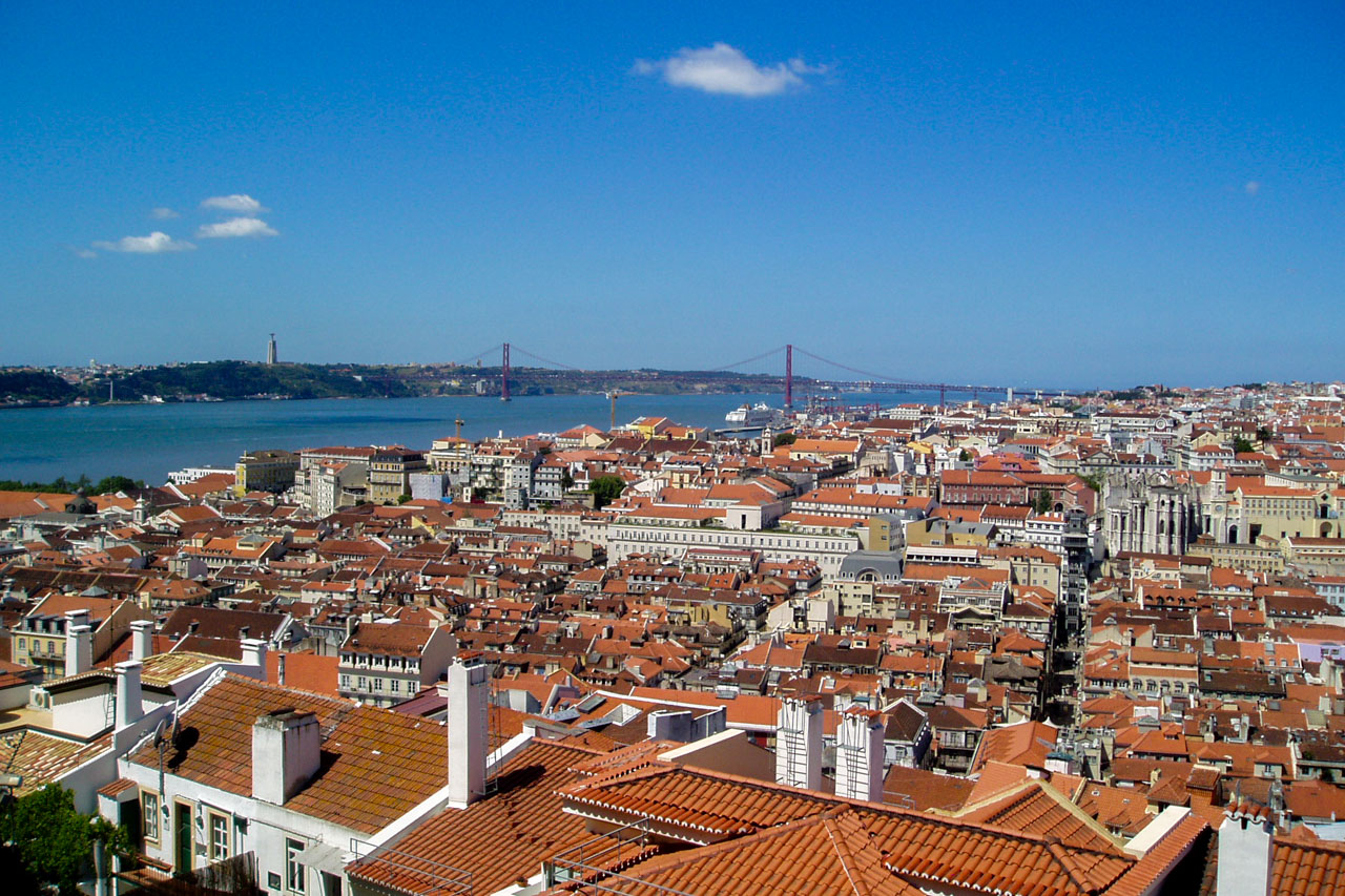 Títulos dos jornais do dia 4 de janeiro de 2026