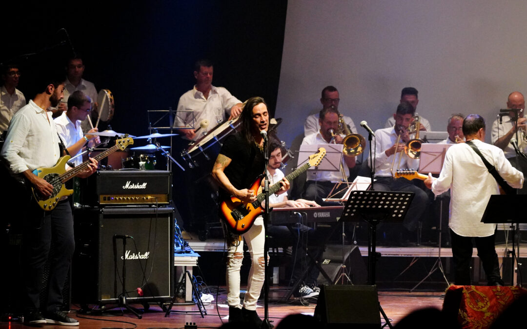 Ponta Delgada aprova voto de congratulação a músico Nuno Bettencourt