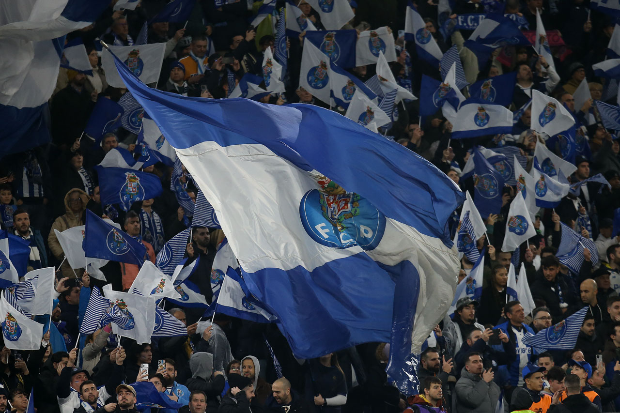 LE: FC Porto aproveitou 12 de 14 vitórias fora para seguir em frente