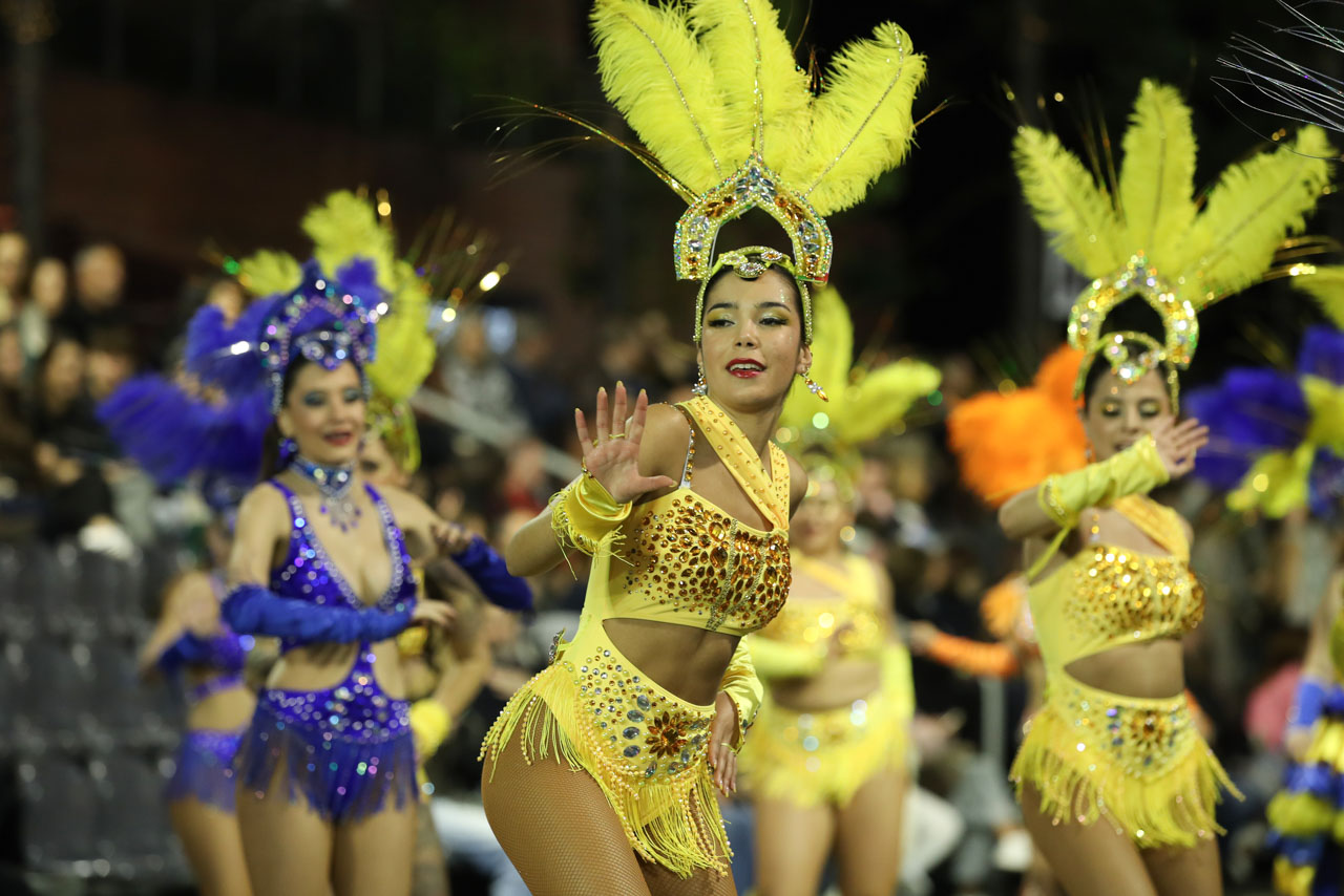 Milhares na marginal do Funchal para verem passar o cortejo de Carnaval