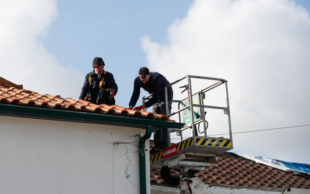 Empresas de construção são solidárias na reconstrução de telhados afetados pela tempestade Kristin em Leiria