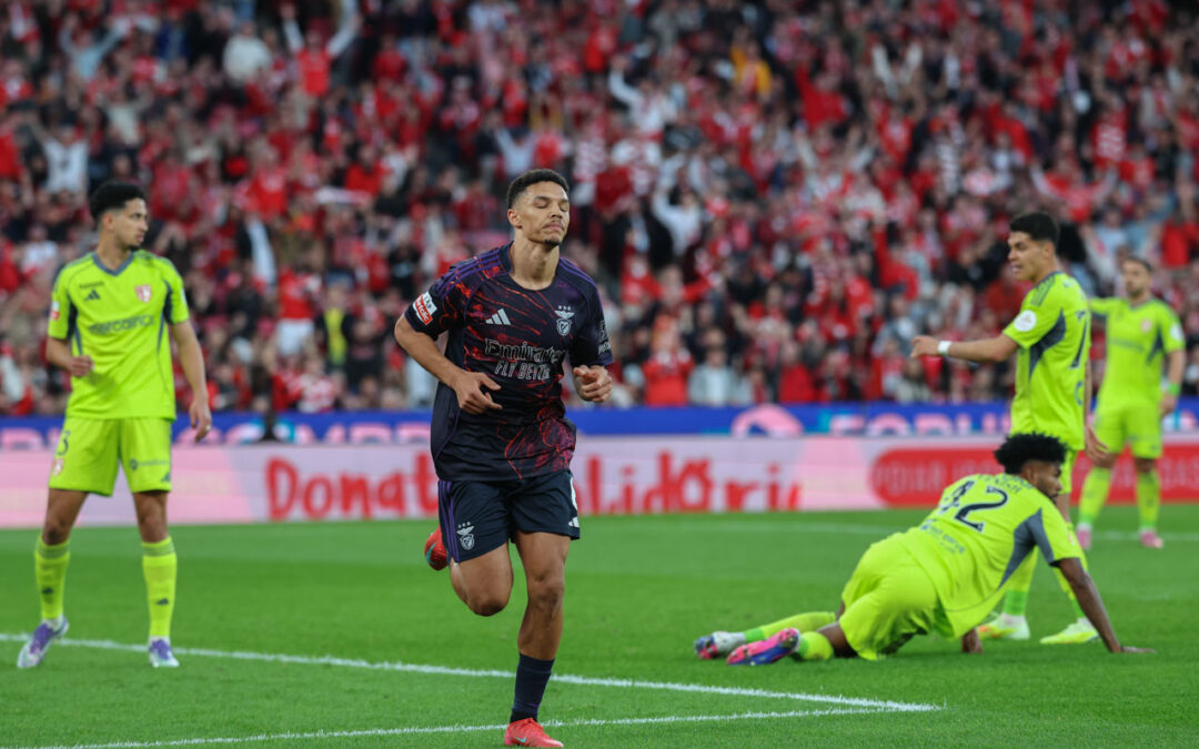 I Liga: Benfica vence AVS e fica provisoriamente a quatro pontos da liderança