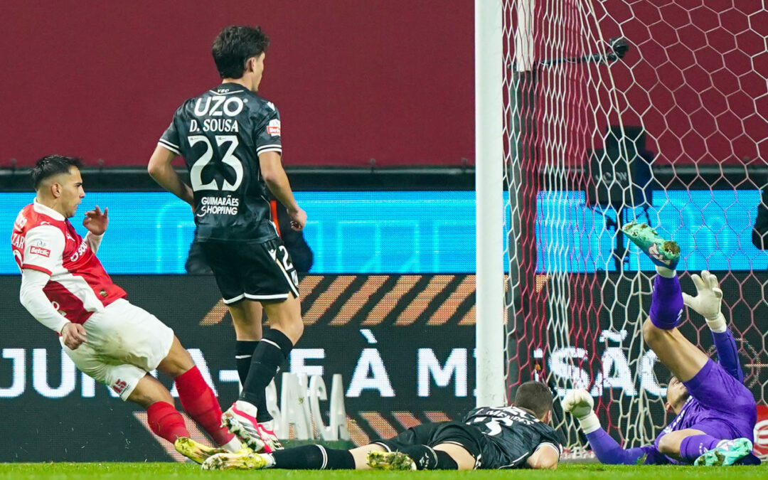 I Liga: Sporting de Braga vence Vitória de Guimarães e sobre provisoriamente a quarto
