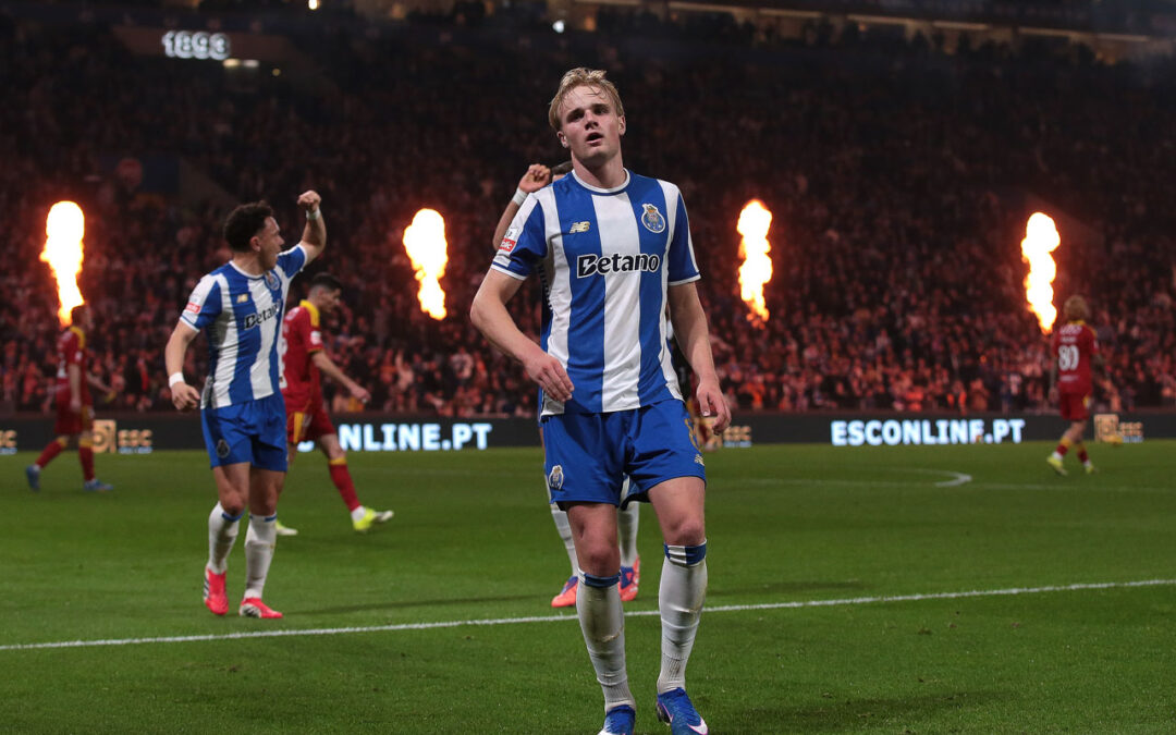 Froholdt mantém o FC Porto com quatro pontos de vantagem no topo da I Liga