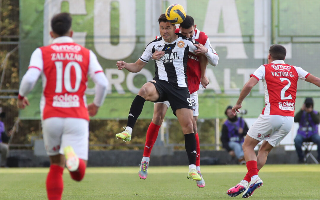  Sporting de Braga avança e Vitória de Guimarães marca passo com Alverca