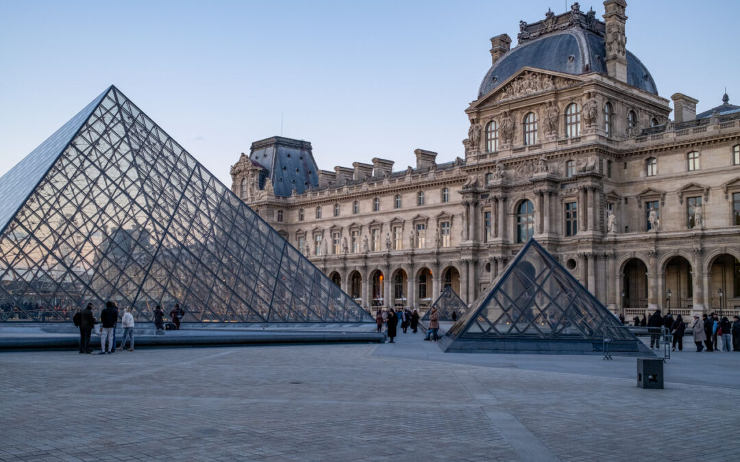 Presidente do Museu do Louvre demite-se