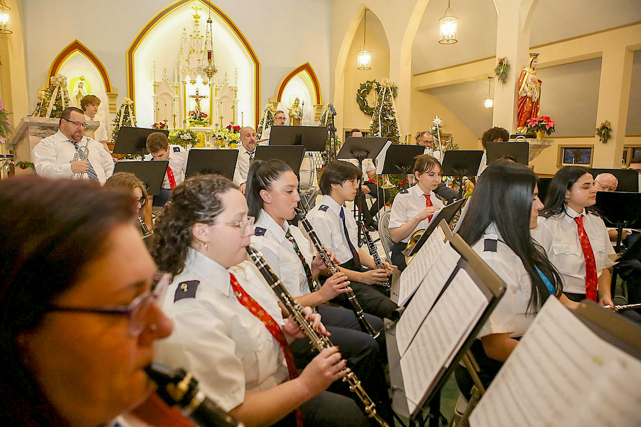 Banda de Santa Isabel Bristol RI: 33 anos