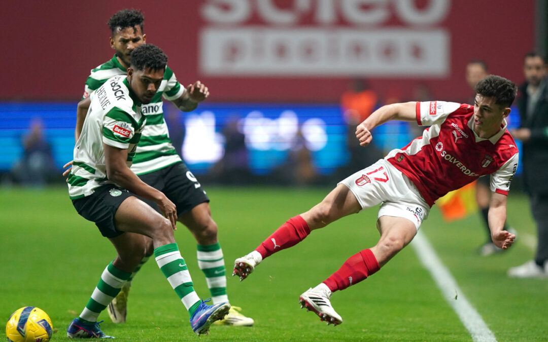 Sporting deixa fugir triunfo nos descontos e pode ver FC Porto fugir