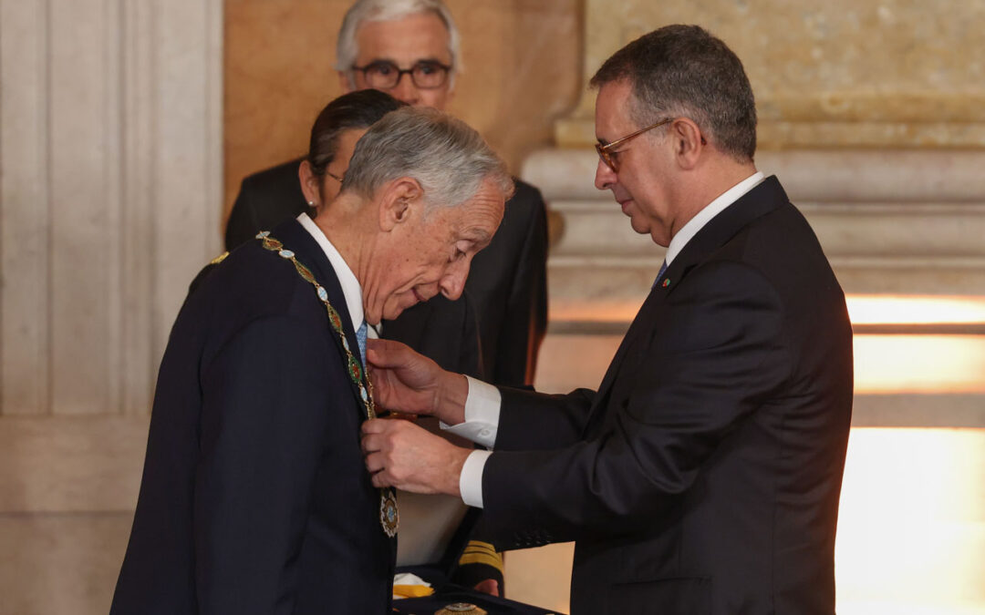 Seguro condecorou Marcelo com o grande-colar da Ordem da Liberdade