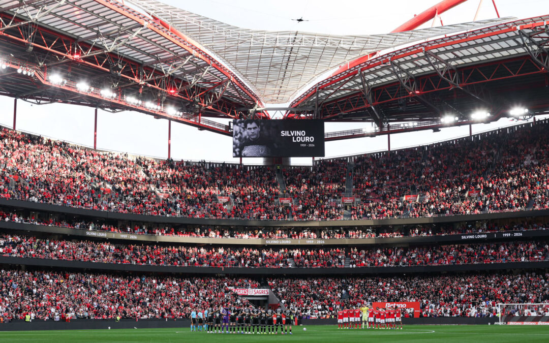Benfica presta homenagem a Silvino (foto)