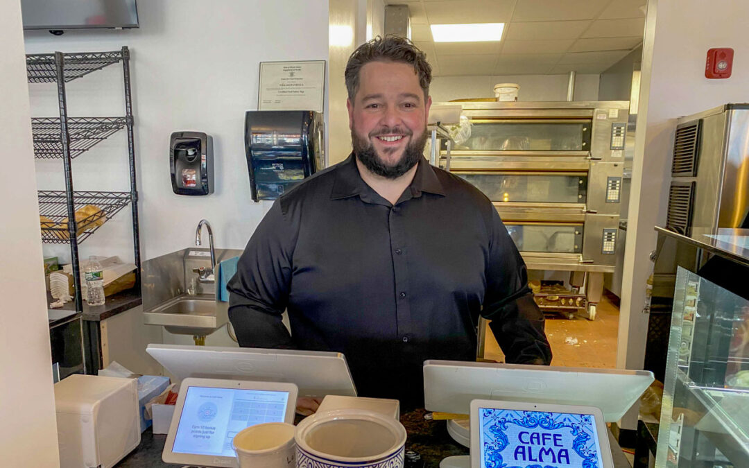 Jovem português investe em East Providence: Café Alma