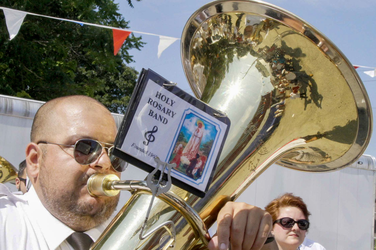 Banda Nossa Senhora do Rosário em Providence, com 45 anos de presidência de Gilberto Paiva nos 57 anos de existência da banda