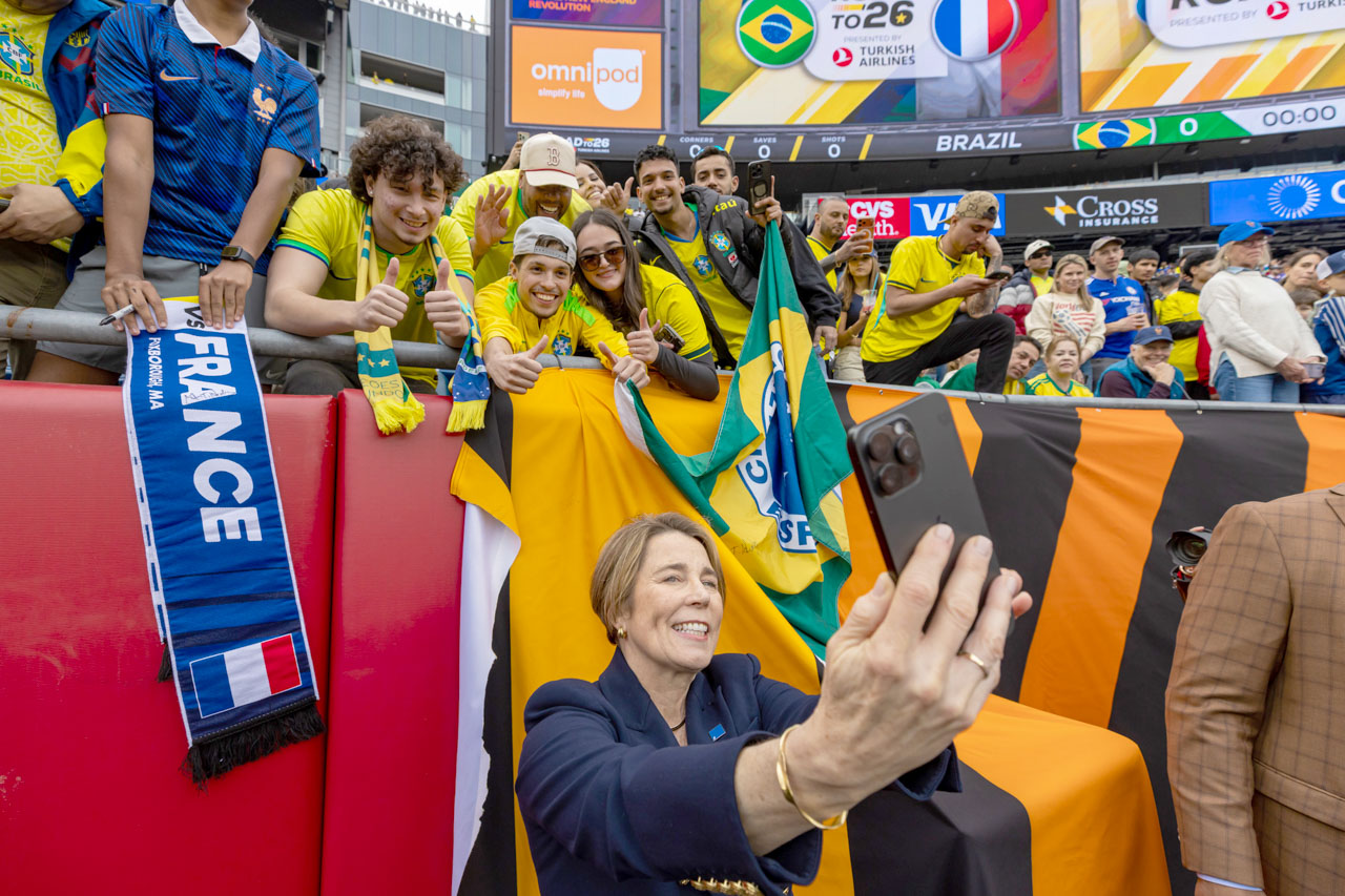 Governadora de MA assistiu ao Brasil-França