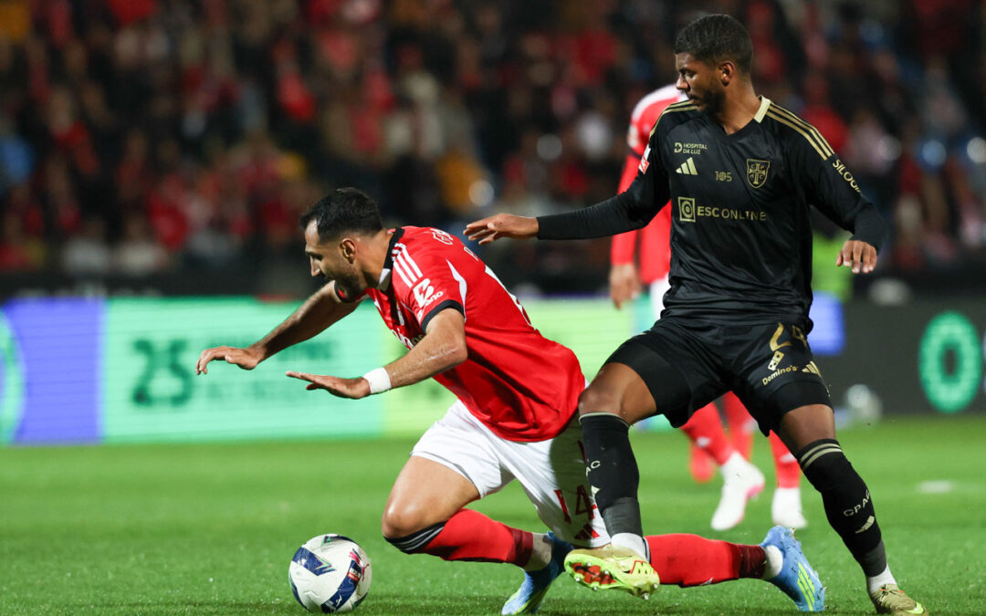 COMENTÁRIO: Benfica volta a ceder com Casa Pia e frustra ténues ambições