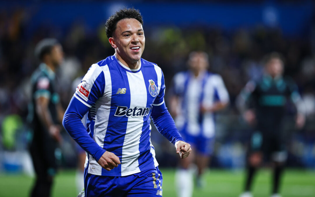 COMENTÁRIO: Líder FC Porto não treme, vence e convence frente ao Estoril