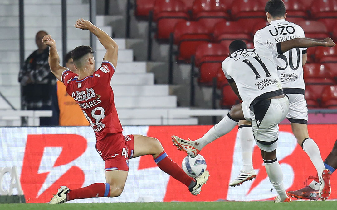 COMENTÁRIO: Vitória de Guimarães complica ambições do Gil Vicente com golo de Gustavo Silva