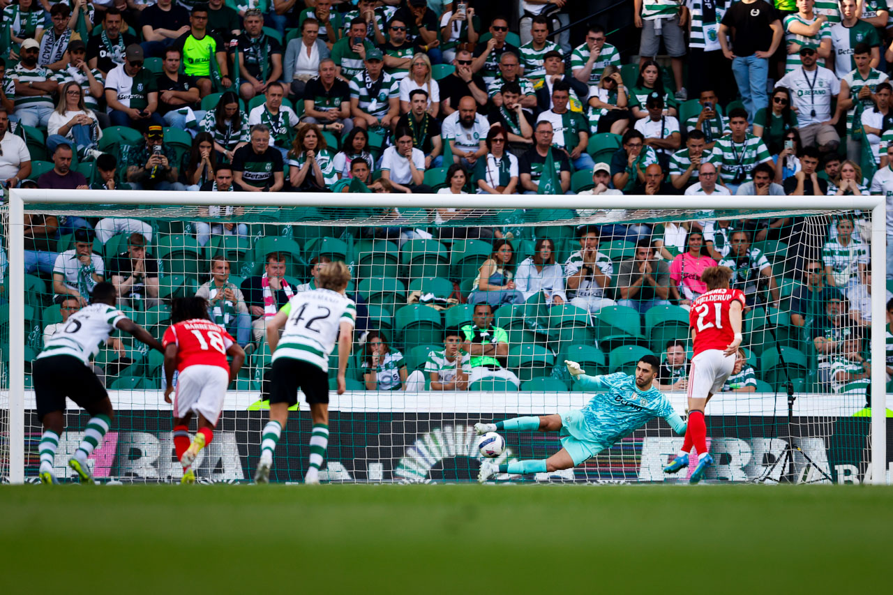 SÍNTESE: I Liga: Benfica relança segundo lugar e deixa líder FC Porto mais folgado