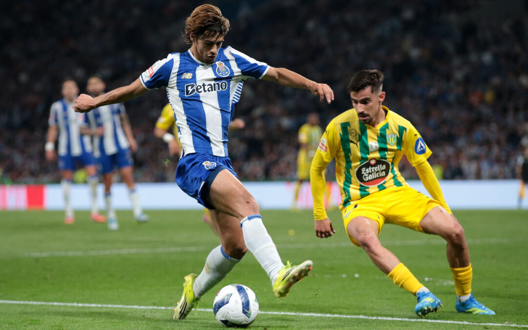 COMENTÁRIO: FC Porto vence Tondela e aproveita derrota do Sporting para reforçar liderança